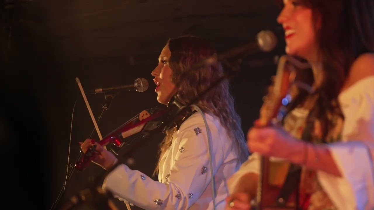 The Laurettes performing live